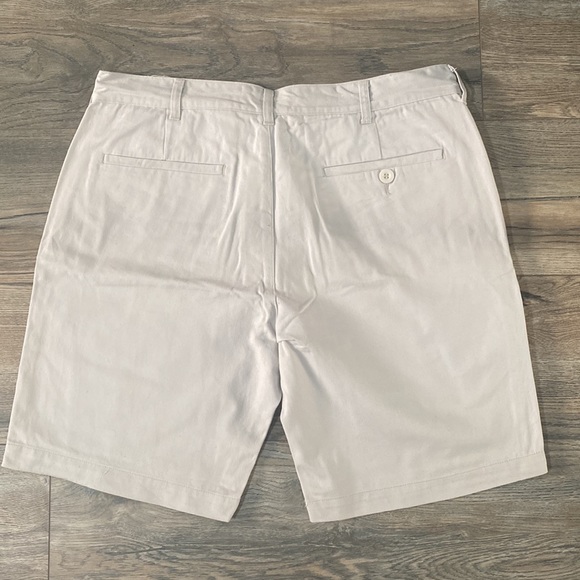 Gray mens shorts - Picture 3 of 9